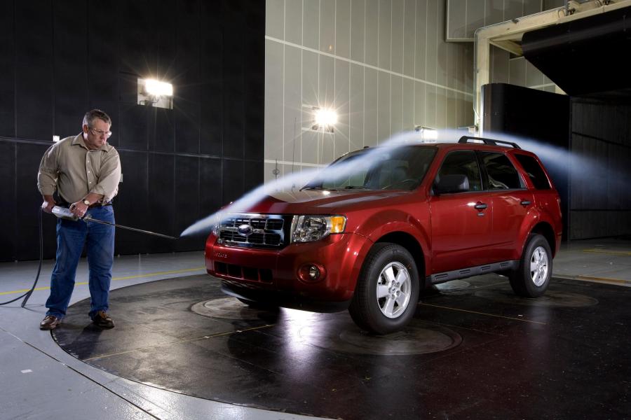  Ford Escape 2009 года  (фото 2 из 45)